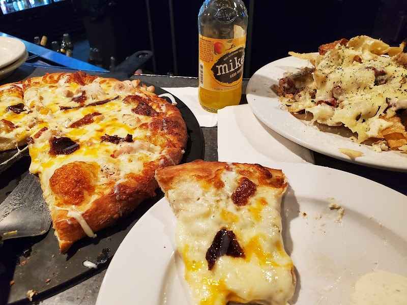 Photo of Yoli's | Cucina & Crafthouse 1
